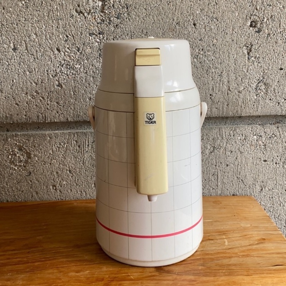 🇯🇵 Vintage Hot Chocolate Tiger Thermos